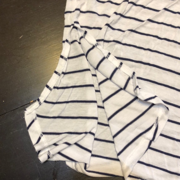 Glitz size small striped Tee with sleeve cutouts - Picture 2 of 4